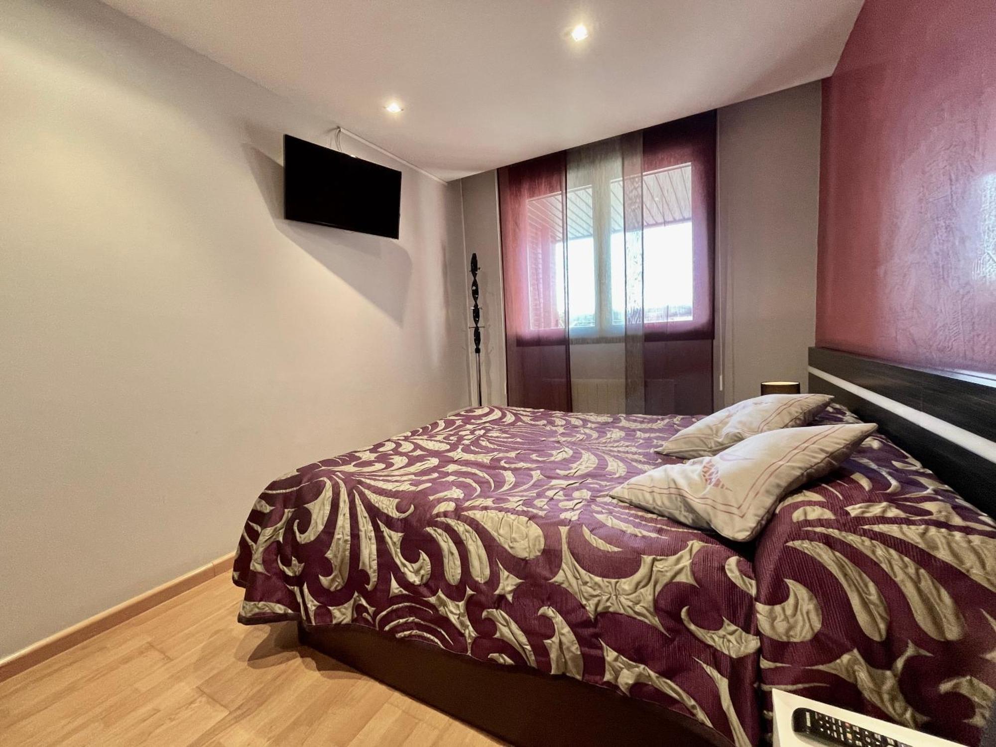 Apartamentos Ciudad Del Calzado Arnedo Esterno foto
